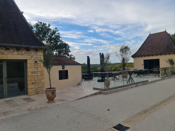 glass balustrade commercial use from Poland